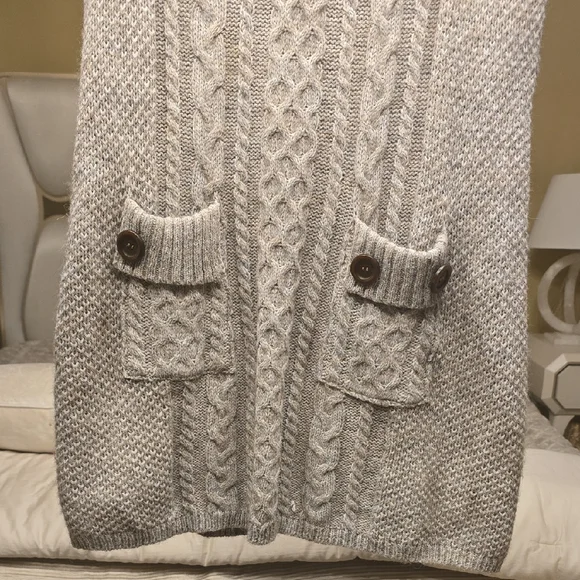 Yvos Cozy Cable Knit Short Sleeve Sweater Dress 79% Acrylic, 30% Alpaca. - Picture 4 of 16